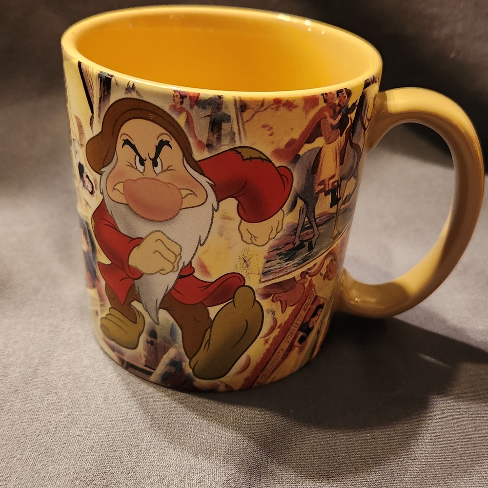 Disney Store Original Exclusive Snow White Large Grumpy Mug 20 Oz.
